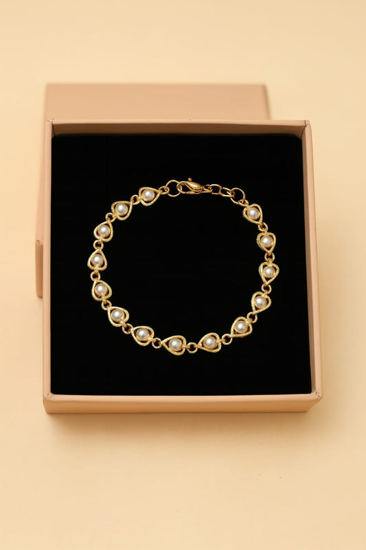 Elegant Pearl-Linked Gold Bracelet – Timeless Charm, Modern Grace