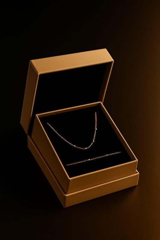 Elegant Gold-Tone Necklace & Bracelet Combo Set
